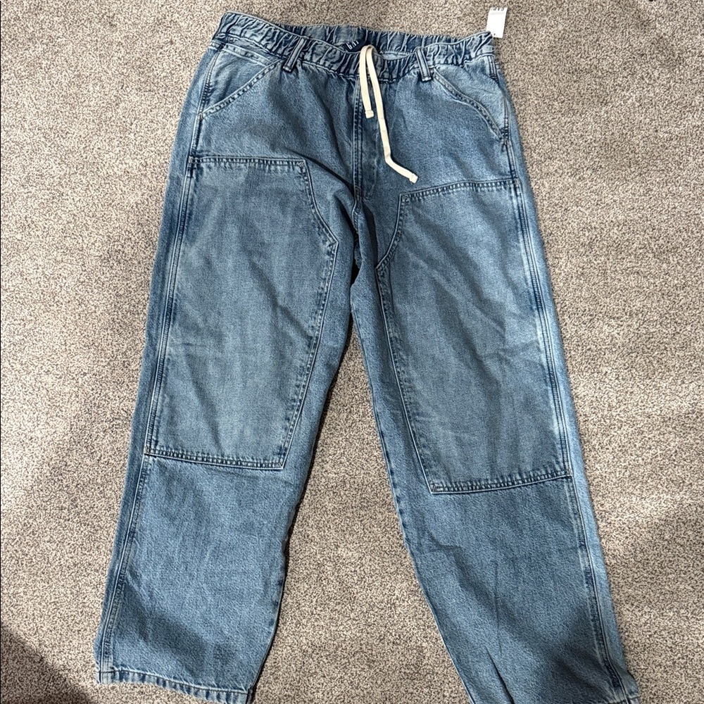 Women’s cargo style Jeans never been worn